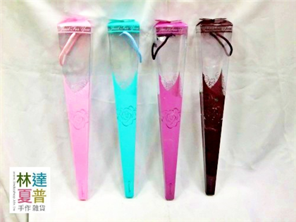 JL113095520023	四角錐PVC盒(552)