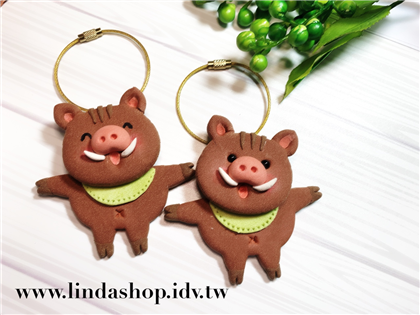 PIG001小山豬吊飾（眯眯眼/圓點眼）身體可以擺動喔～